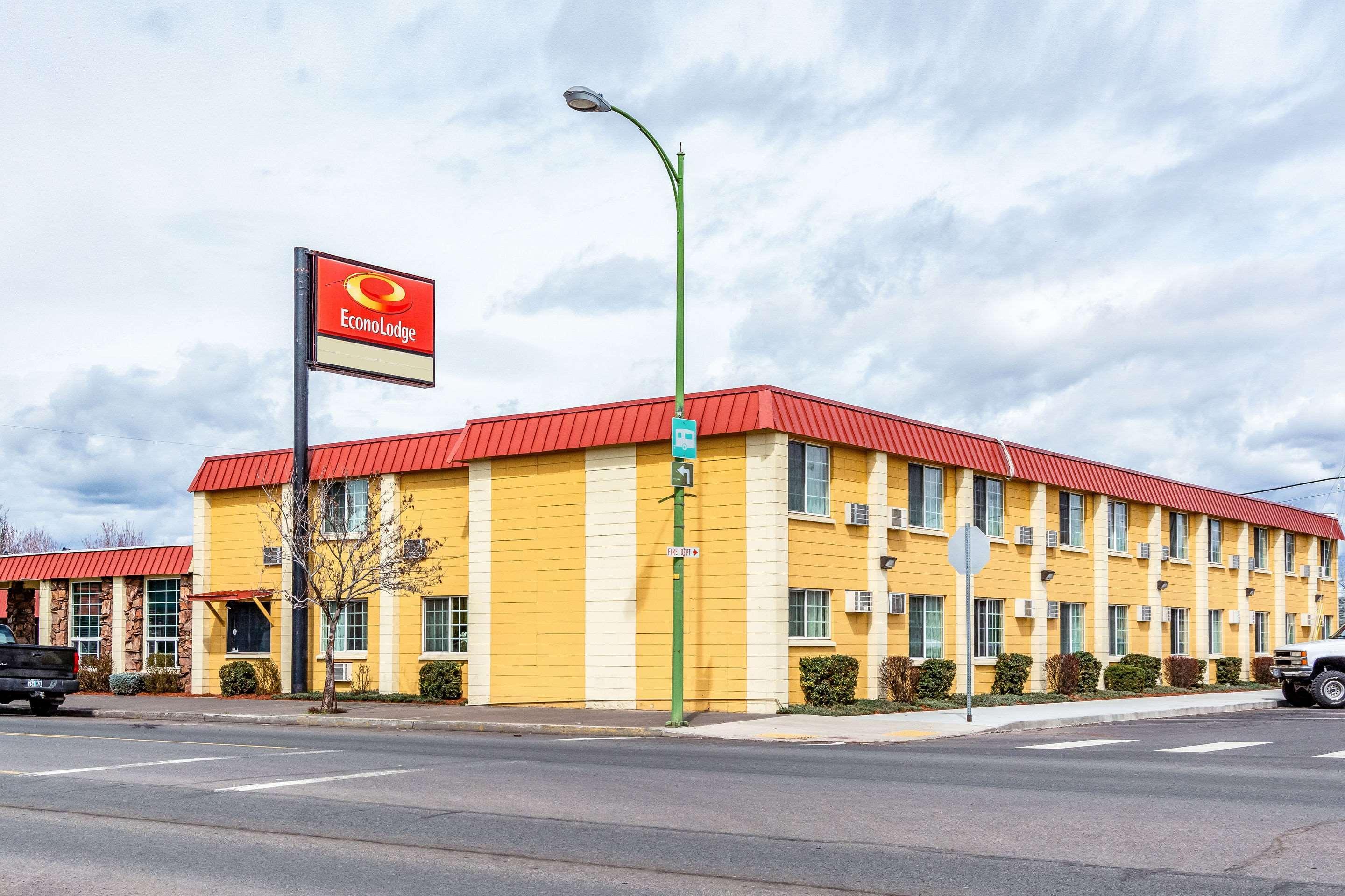 Econo Lodge Prineville Exterior photo