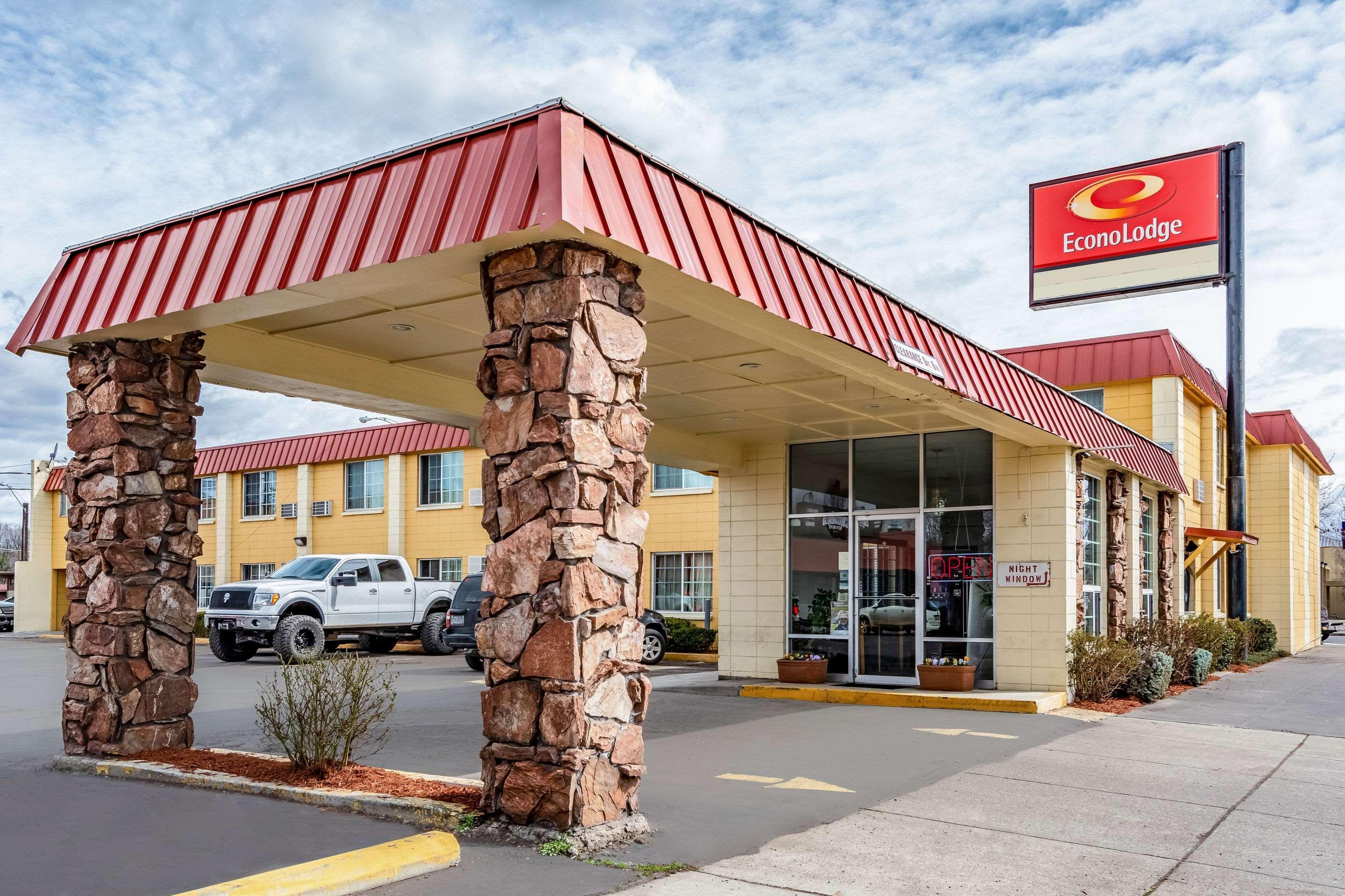 Econo Lodge Prineville Exterior photo